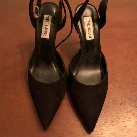 Steve Madden Suede Black Pointed Pumps with Ankle Strap (Great Condition)